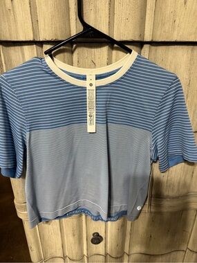 Lululemon Seamless Classic-Fit
Mariner Stripe Tee